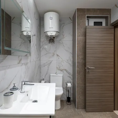 Modern 2bd With Spacious Layout & 2 Balconies - * San Ġwann