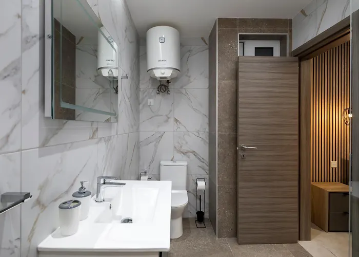 Modern 2bd With Spacious Layout & 2 Balconies - * San Ġwann