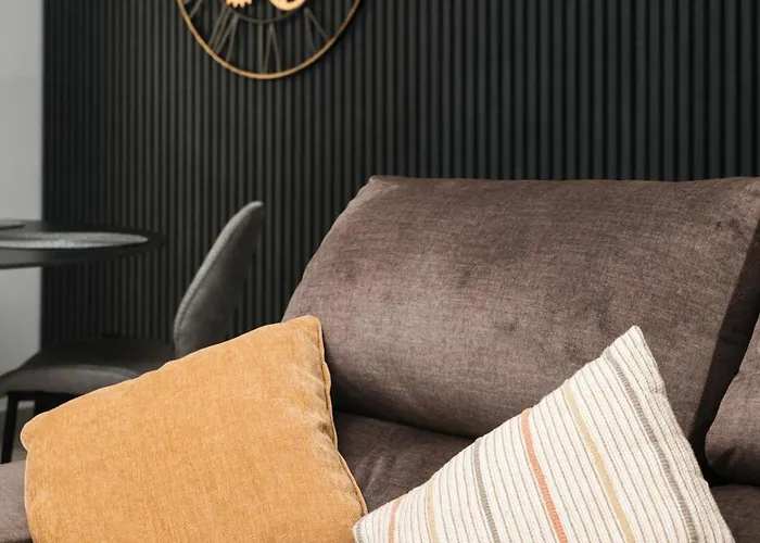 Modern 2bd With Spacious Layout & 2 Balconies - *