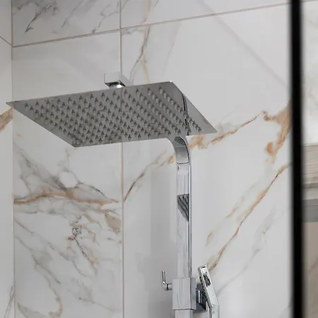 Modern 2bd With Spacious Layout & 2 Balconies - San Ġwann