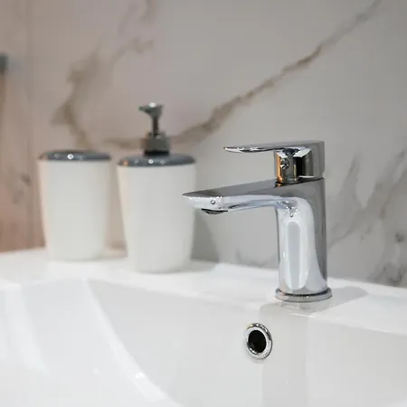 Modern 2bd With Spacious Layout & 2 Balconies - * San Ġwann