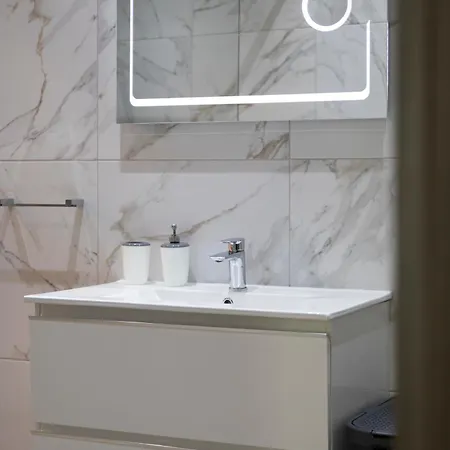 Apartman Modern 2bd With Spacious Layout & 2 Balconies - San Ġwann