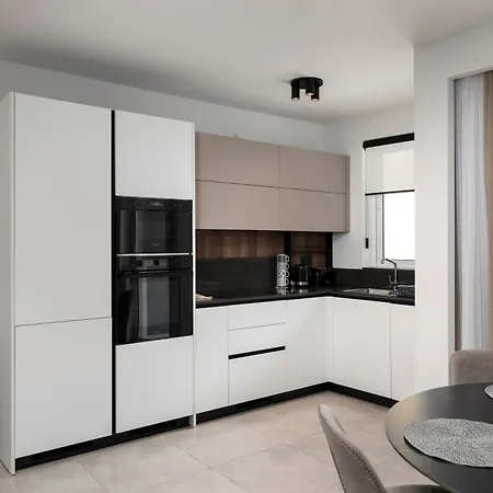 Modern 2bd With Spacious Layout & 2 Balconies - San Gwann
