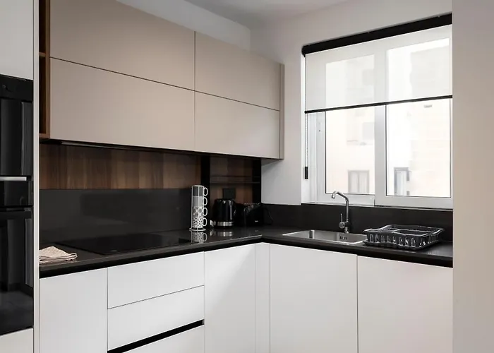 Modern 2bd With Spacious Layout & 2 Balconies - * San Ġwann