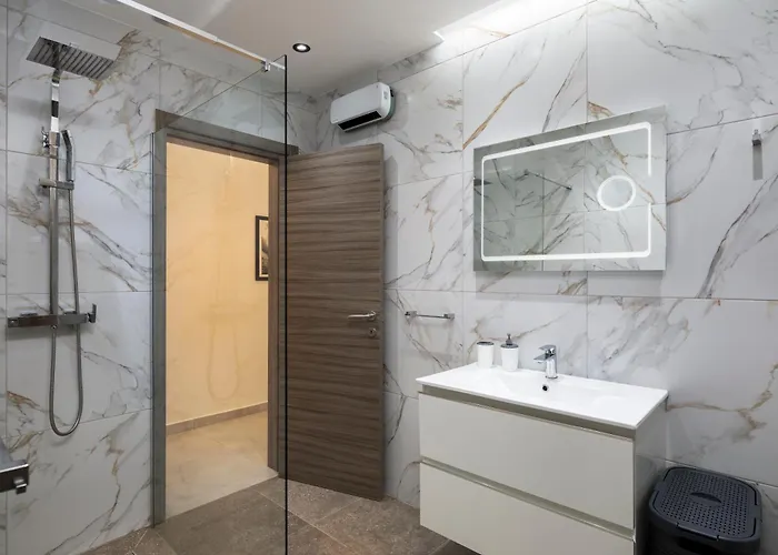 Modern 2bd With Spacious Layout & 2 Balconies - San Ġwann