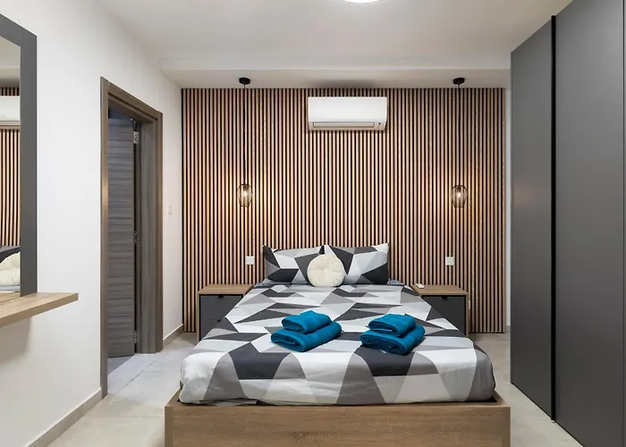 Modern 2bd With Spacious Layout & 2 Balconies - Апартаменты *