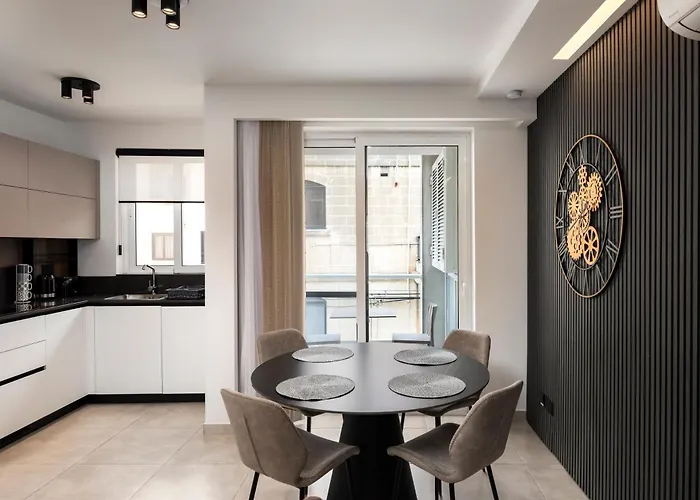 Апартаменты Modern 2bd With Spacious Layout & 2 Balconies -